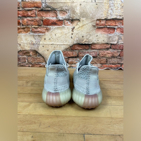 Adidas Yeezy Boost 350 V2 “Citrin Reflective” Sneaker - Picture 6 of 13